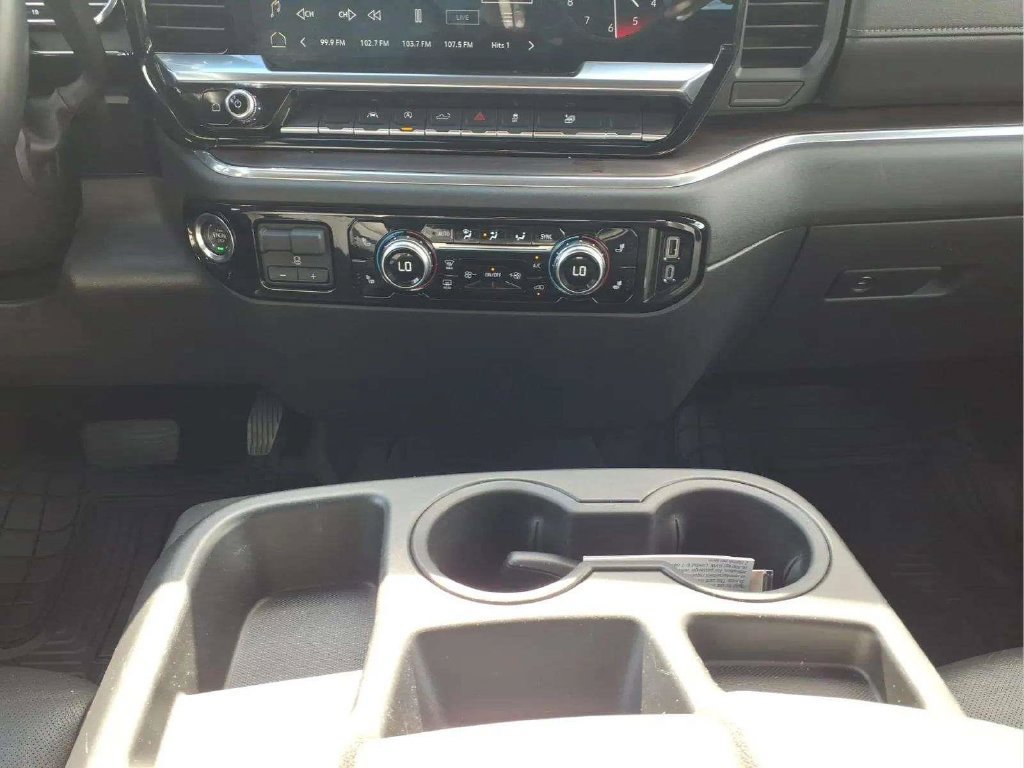Used 2025 GMC Sierra 1500 SLT RWD image 10