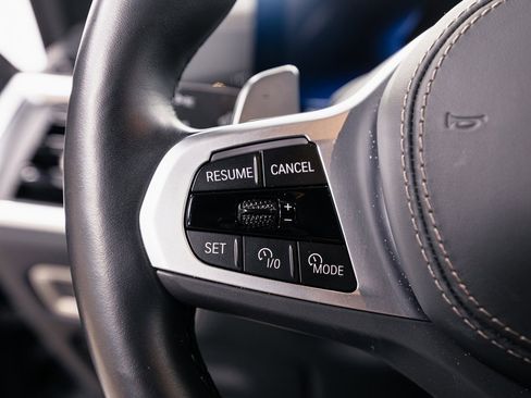 Used 2025 BMW X7 xDrive40i w/ Executive Package image 10