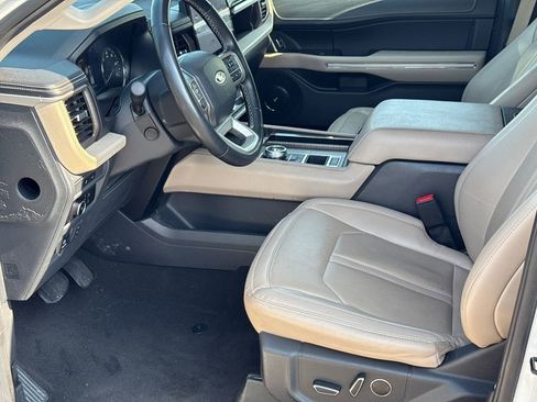 Used 2024 Ford Expedition Max Limited RWD image 9