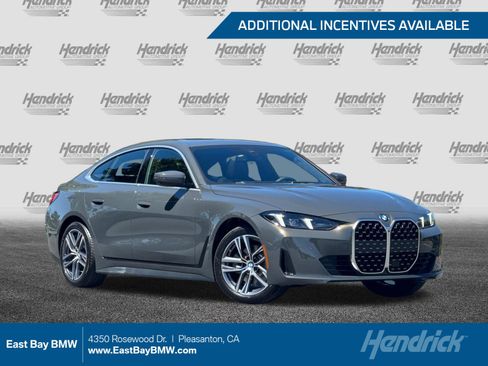 New 2026 BMW 430i w/ Parking Assistance Package RWD image 1