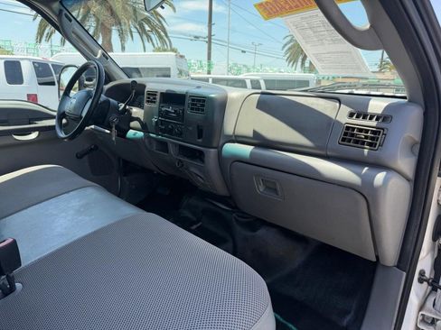 Used 2003 Ford F450 2WD Crew Cab Super Duty image 31
