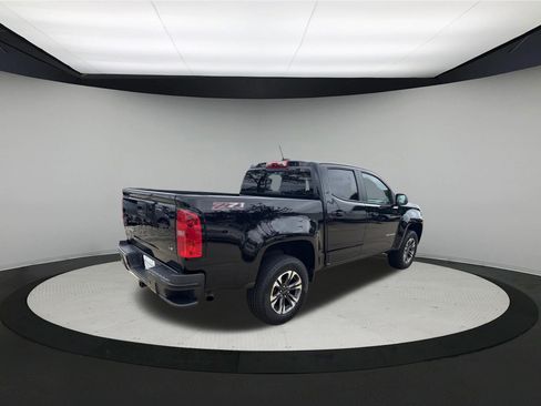 Used 2022 Chevrolet Colorado Z71 AWD/4WD image 7