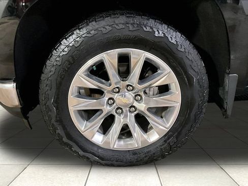 Used 2022 Chevrolet Silverado 1500 LTZ w/ LTZ Premium Package AWD/4WD image 10