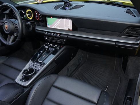 Used 2021 Porsche 911 Carrera RWD image 11