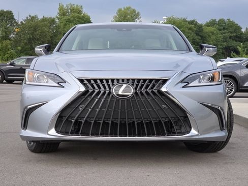 Used 2025 Lexus ES 350 w/ Premium Package FWD image 3