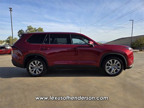 Used 2025 Toyota Grand Highlander FWD image 7