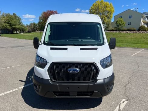 Used 2025 Ford Transit 250 148 Medium Roof RWD image 3