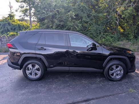 Certified 2023 Toyota RAV4 XLE w/ Convenience Package AWD/4WD image 10