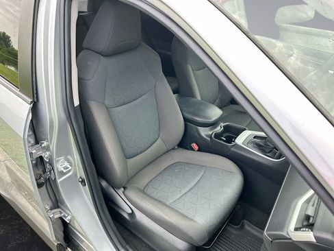 Certified 2023 Toyota RAV4 XLE w/ Convenience Package FWD image 33