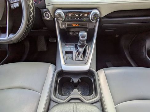 Used 2019 Toyota RAV4 XLE Premium FWD image 19