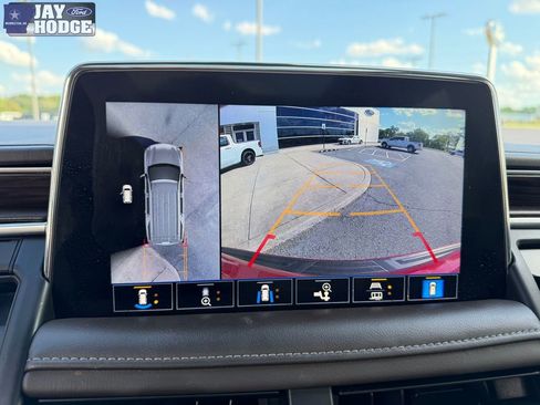 Used 2021 Chevrolet Tahoe LT w/ LT Signature Package image 24