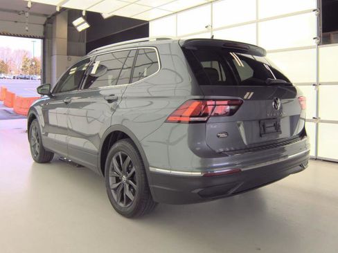 Used 2023 Volkswagen Tiguan SE image 3