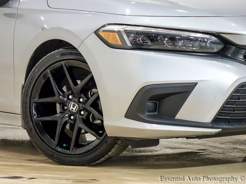 Used 2024 Honda Civic Sport image 3