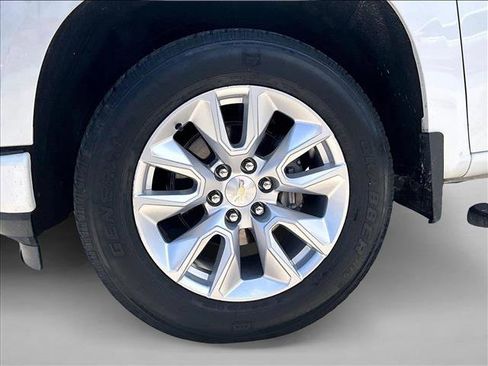 Used 2022 Chevrolet Silverado 1500 Custom RWD image 10