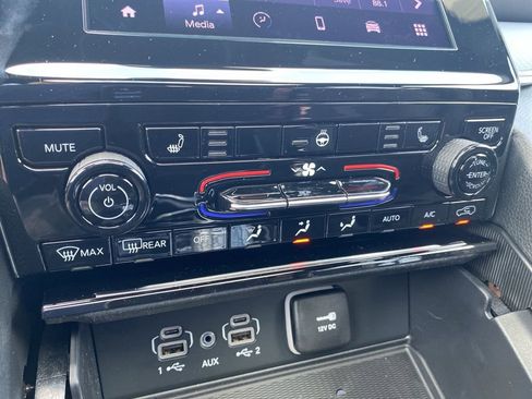 New 2025 Jeep Grand Cherokee L Altitude AWD/4WD image 37