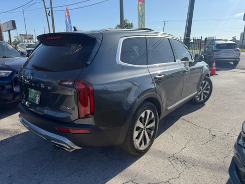 Used 2020 Kia Telluride S w/ S 8 Passenger Seating Package FWD image 4