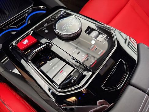 Used 2025 BMW M5 w/ Carbon Package image 26