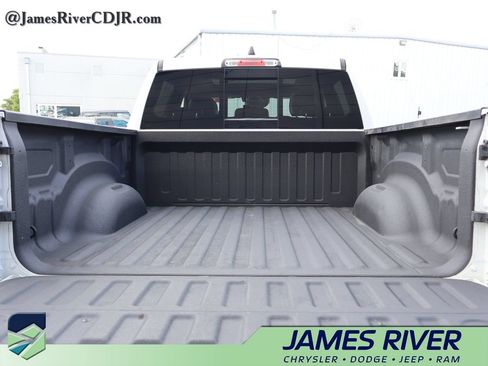 Used 2022 RAM 1500 Limited w/ Body Color Bumper Group AWD/4WD image 14