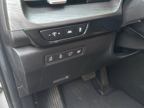 Used 2023 Kia Carnival SX FWD image 24
