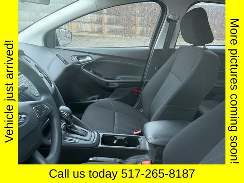 Used 2017 Ford Focus SE image 3