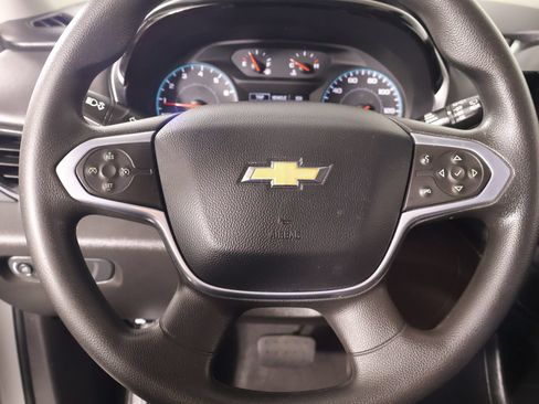Used 2021 Chevrolet Traverse LS FWD image 3