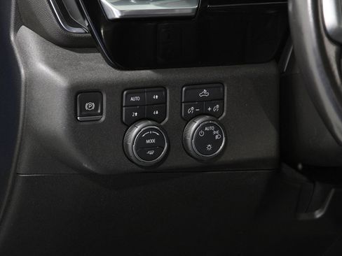 Used 2022 Chevrolet Silverado 1500 LT image 6