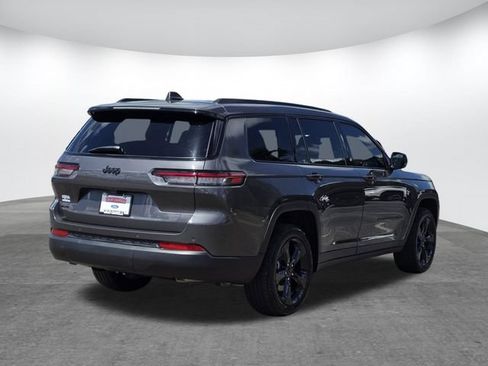 Used 2025 Jeep Grand Cherokee L Altitude AWD/4WD image 4