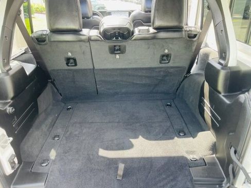 Used 2024 Jeep Wrangler Unlimited Sahara AWD/4WD image 20