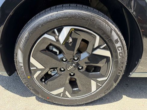 Used 2024 Kia Niro Wind FWD image 56