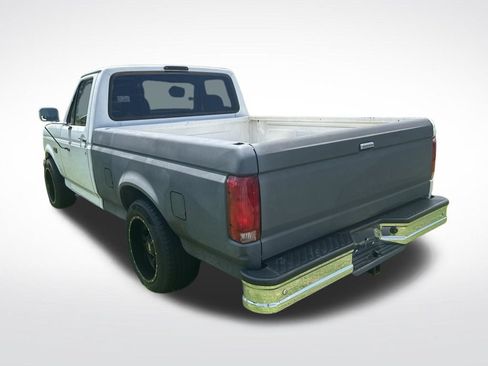 Used 1994 Ford F150 2WD Regular Cab image 2