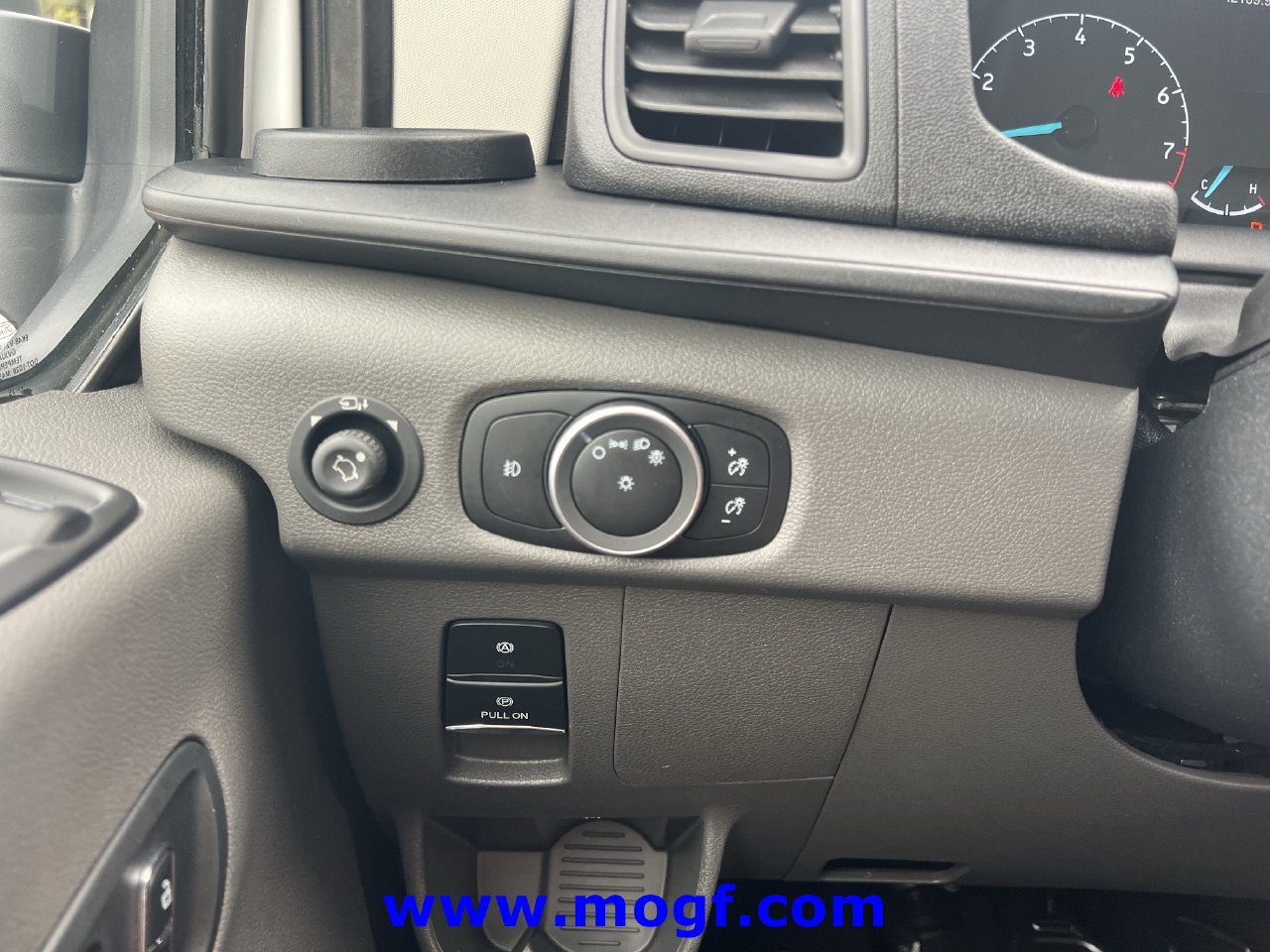 Used 2025 Ford Transit 350 XLT RWD image 14
