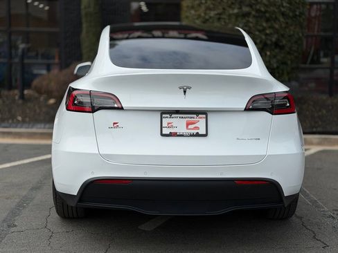 Used 2021 Tesla Model Y Long Range image 14