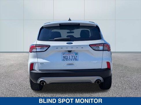 Used 2022 Ford Escape SE FWD image 4