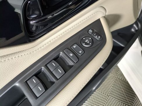 Used 2024 Honda Odyssey Elite image 15