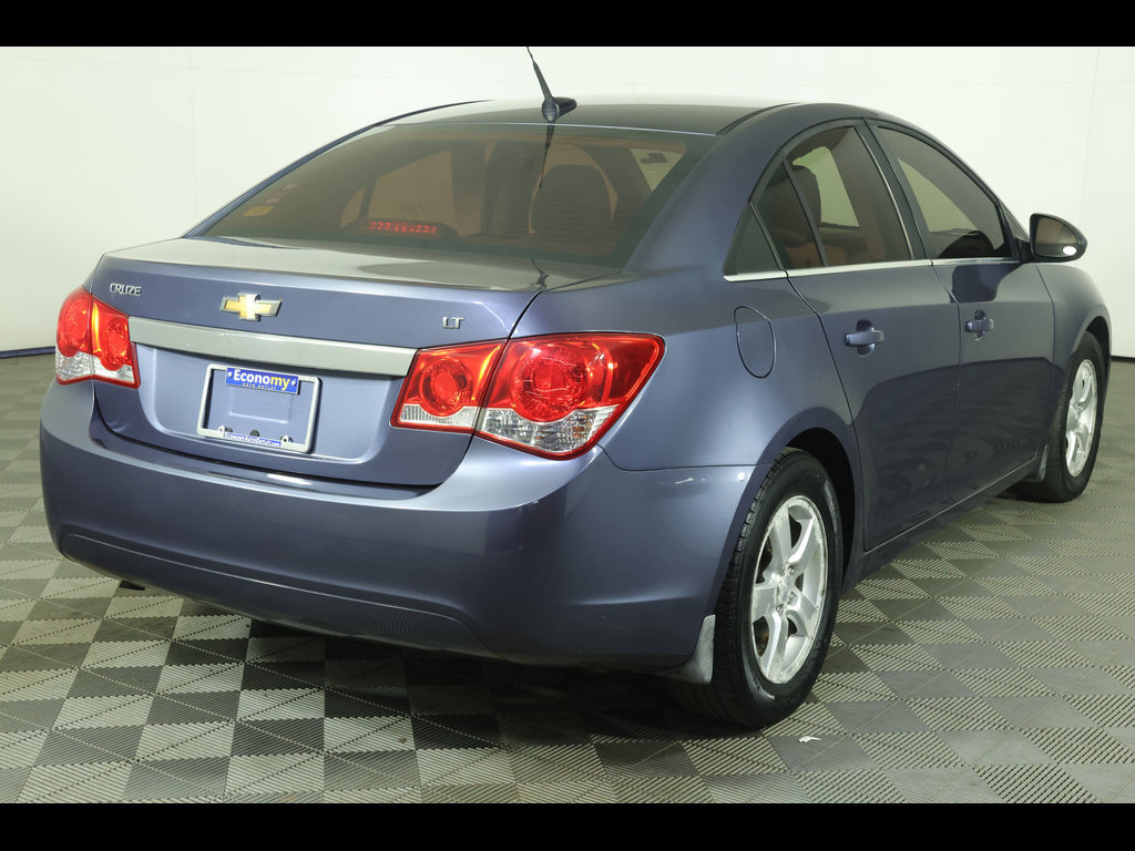 Used 2013 Chevrolet Cruze LT FWD image 11