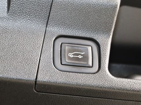 Used 2023 GMC Acadia SLE w/ Driver Convenience Package image 49