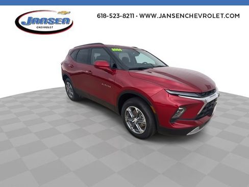 Used 2024 Chevrolet Blazer LT w/ Convenience Package FWD image 2