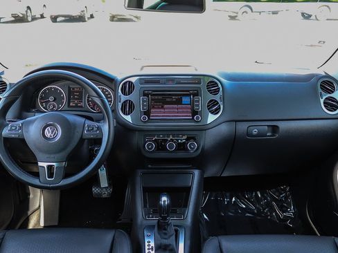 Used 2012 Volkswagen Tiguan S FWD image 12
