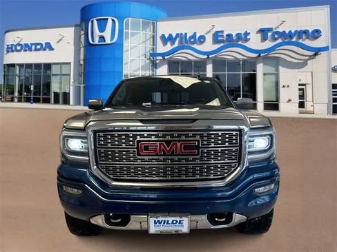 Used 2017 GMC Sierra 1500 Denali image 3