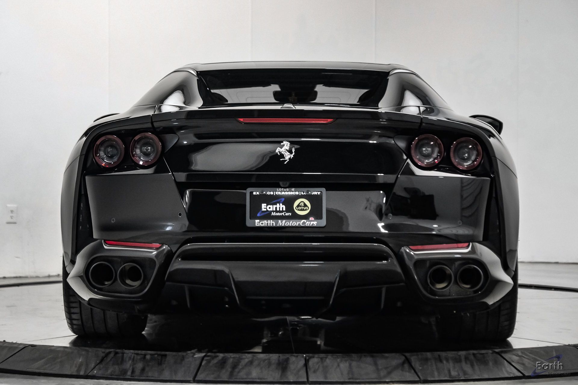Used 2022 Ferrari 812 GTS RWD image 16