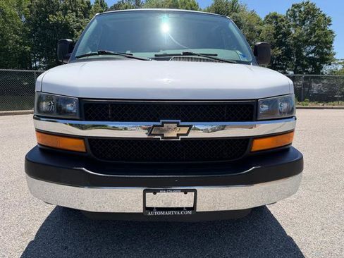 Used 2016 Chevrolet Express 3500 LT w/ LT Preferred Equipment Group RWD image 2