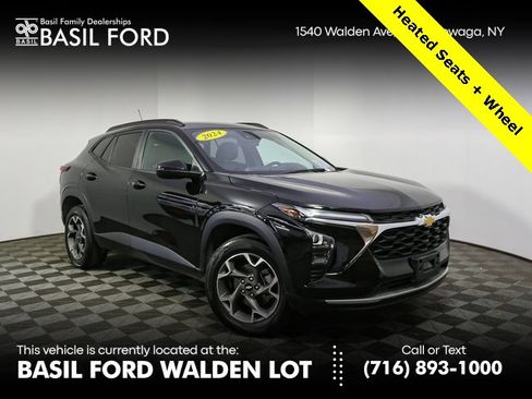 Used 2024 Chevrolet Trax LT w/ Driver Confidence Package image 1