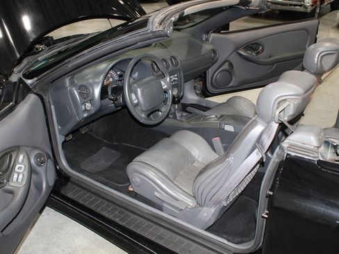 Used 1997 Pontiac Firebird Trans Am w/ Ram Air Performance Pkg RWD image 6