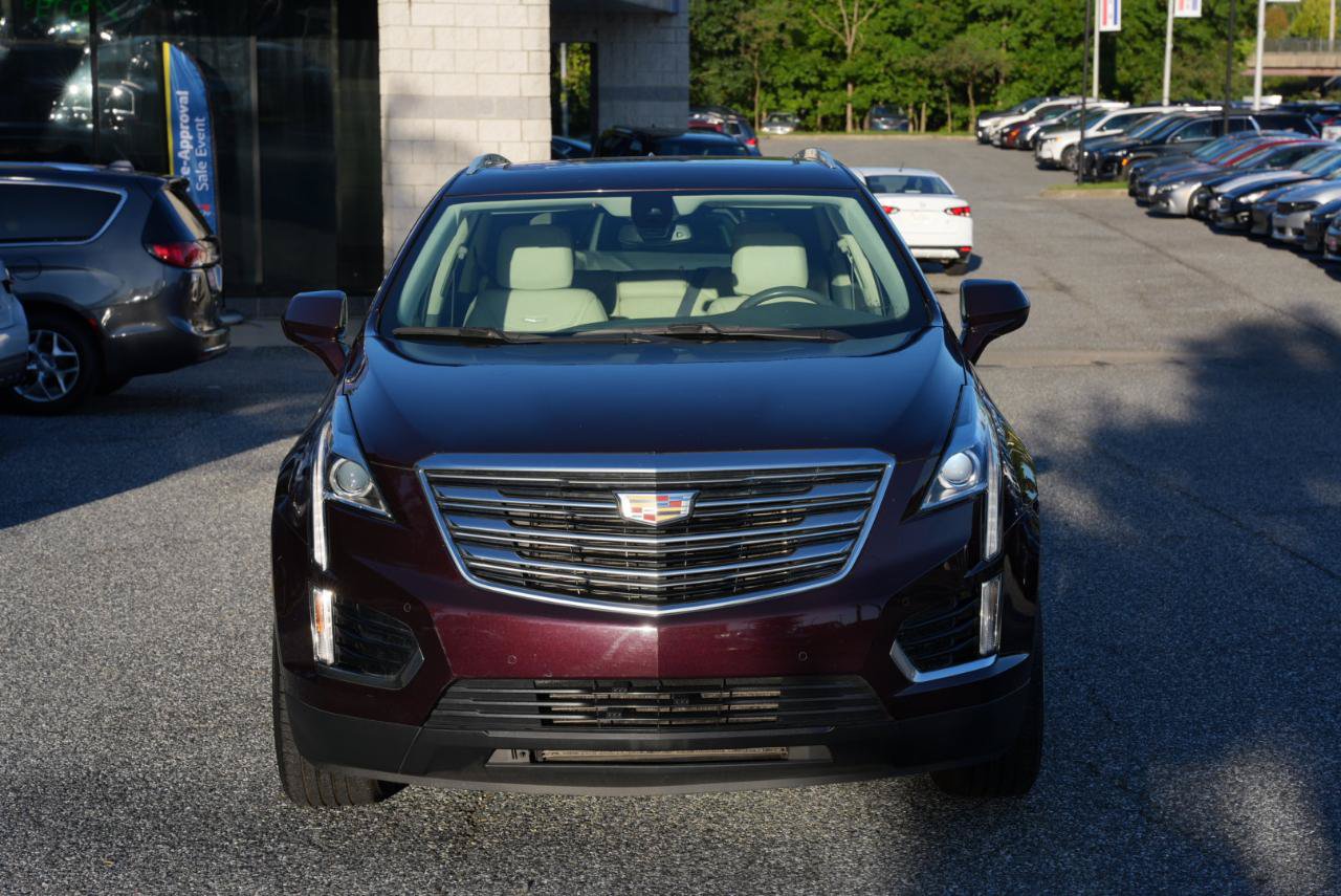 Used 2018 Cadillac XT5 Luxury w/ Driver Awareness Package FWD image 2