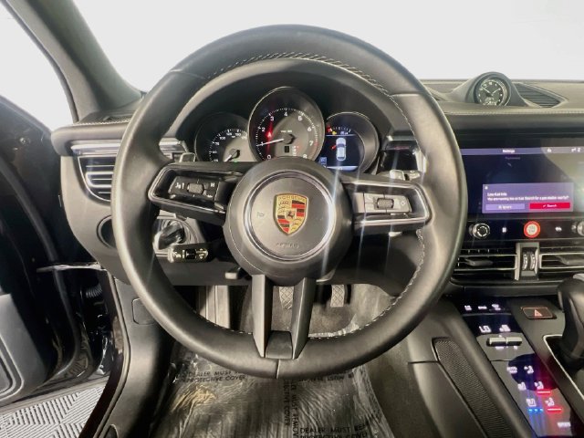 Used 2024 Porsche Macan AWD/4WD image 16
