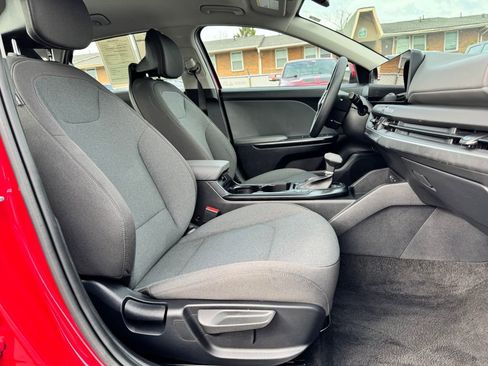 Used 2025 Kia K4 LXS image 10
