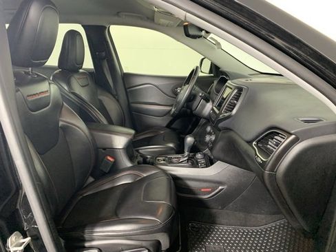 Used 2020 Jeep Cherokee Trailhawk w/ Cold Weather Group image 22