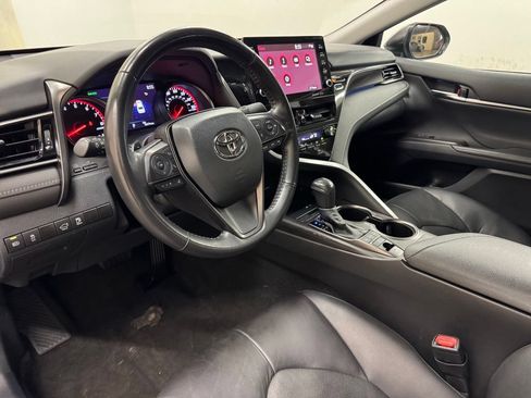 Used 2024 Toyota Camry XSE FWD image 15