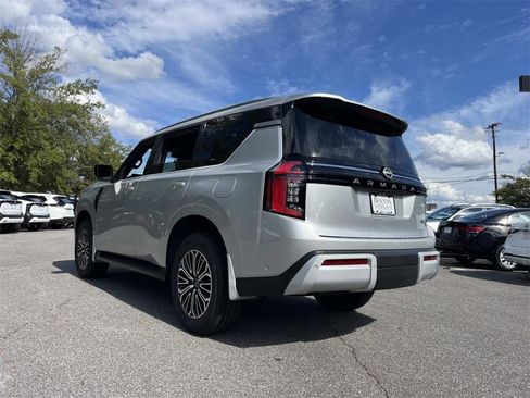 New 2026 Nissan Armada SL w/ Captain's Chari Seat Package image 4