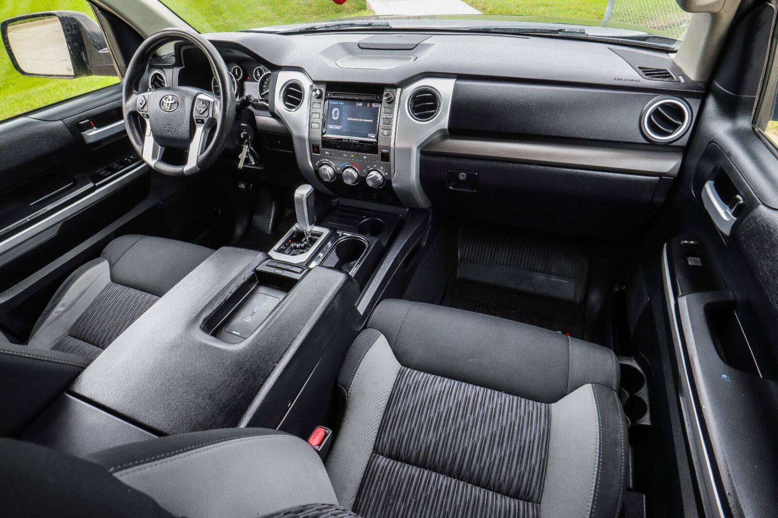Used 2017 Toyota Tundra SR5 RWD image 29